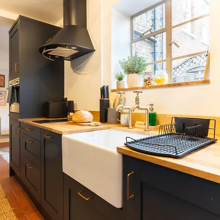 בית נופש Bishy Hill Town House In *