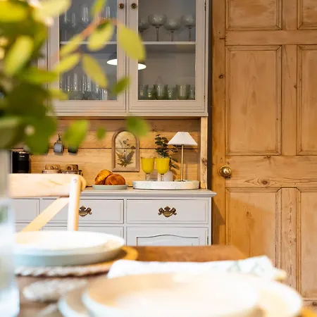 Bishy Hill Town House In *