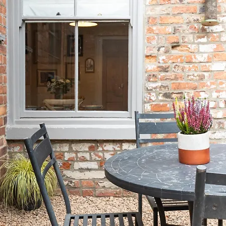 Bishy Hill Town House In