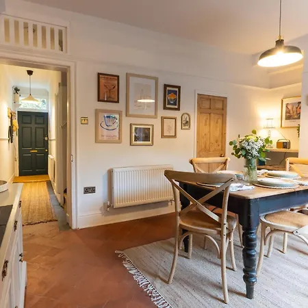 Bishy Hill Town House In בית נופש