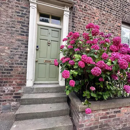 Bishy Hill Town House In