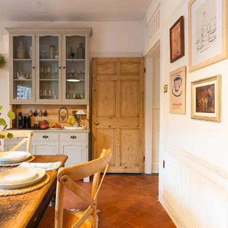 Bishy Hill Town House In *